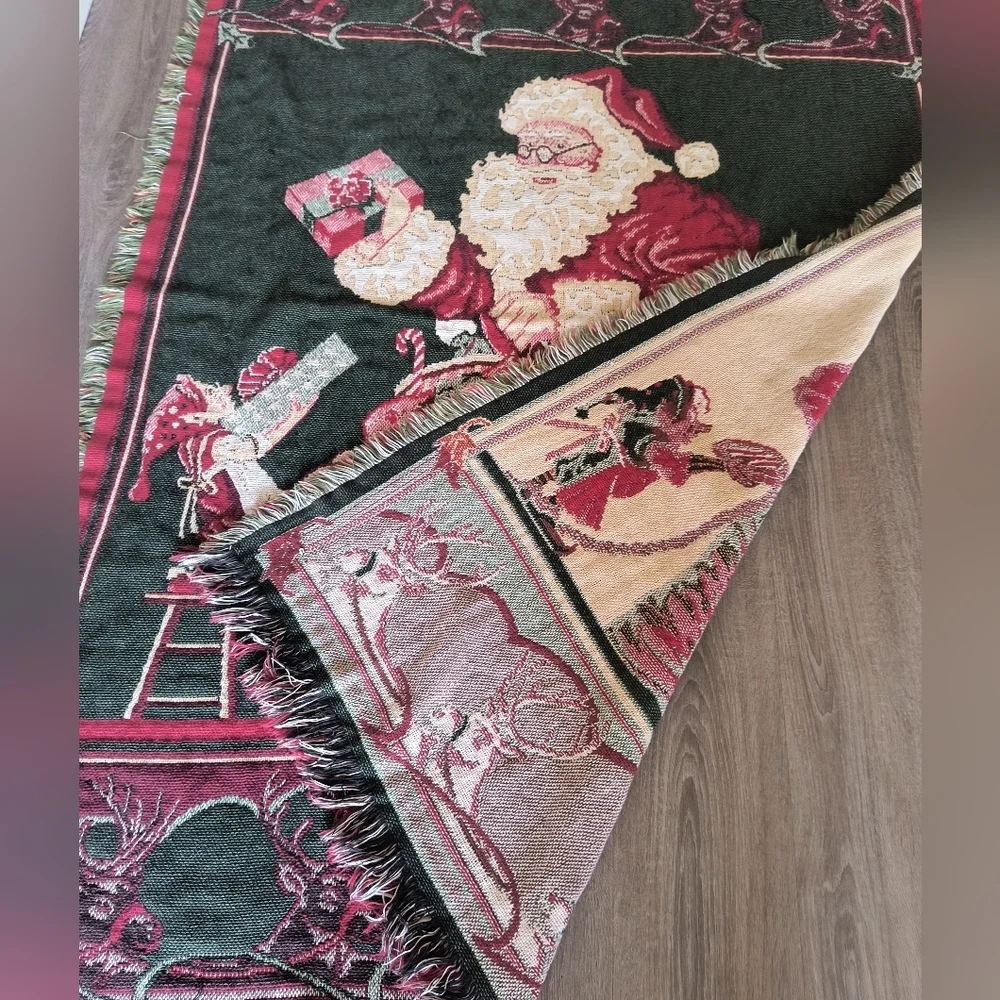 Vintage Festive Santa Clause Christmas Throw Tapestry Blanket MWW 1994 Elves